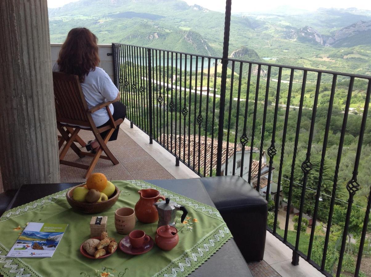 B&B "Za' Vittoria"#Lagodibomba Exterior photo