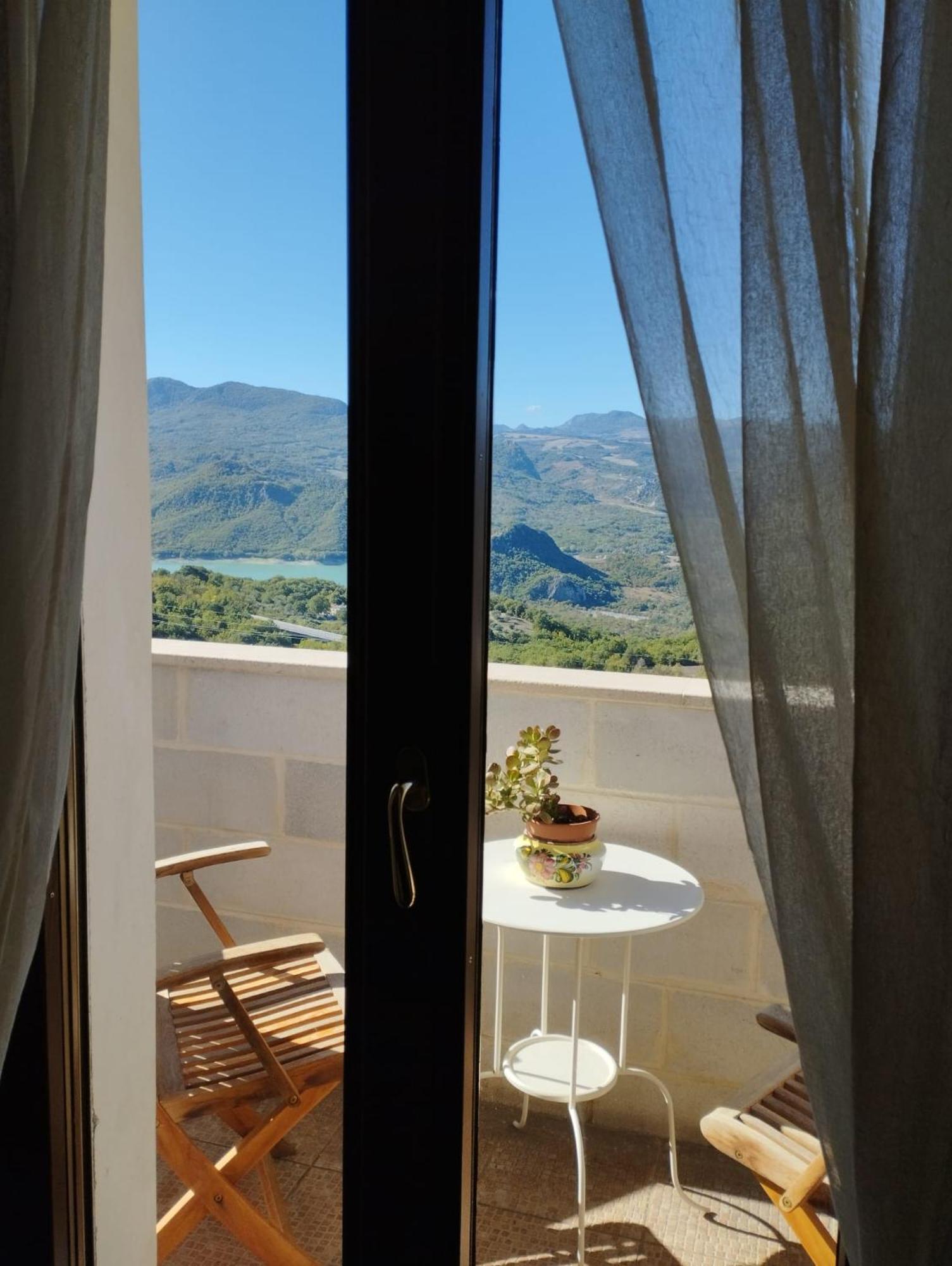 B&B "Za' Vittoria"#Lagodibomba Exterior photo